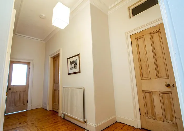 Beautiful And Bright Georgian Style Morningside - Pass The Keys Эдинбург
