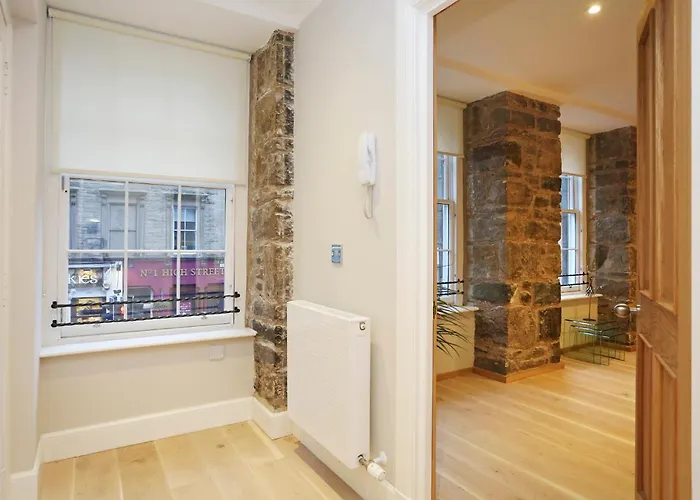 Joivy Elegant At The Heart Of The Royal Mile * Edinburgh