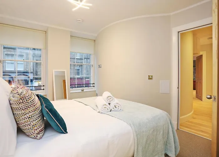 Joivy Elegant At The Heart Of The Royal Mile Edinburgh