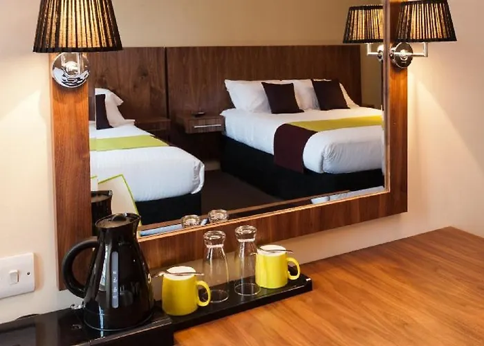 Otel The Place 4*