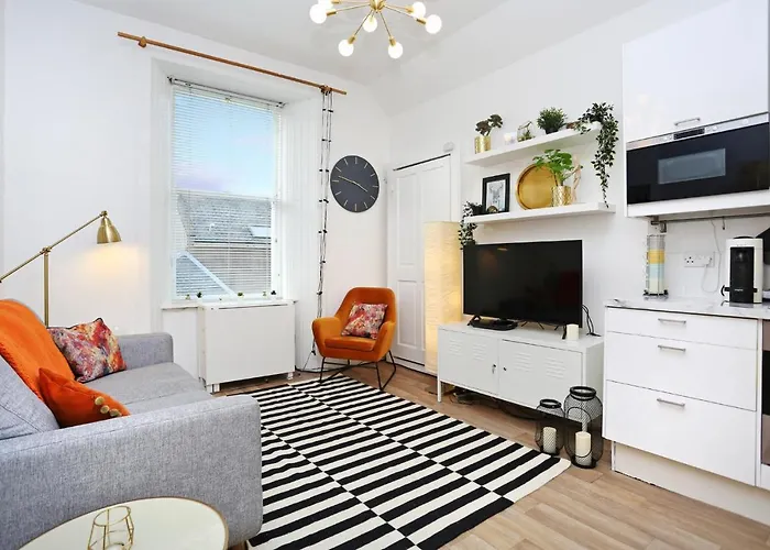 Joivy Bright And Modern Flat With Desk *