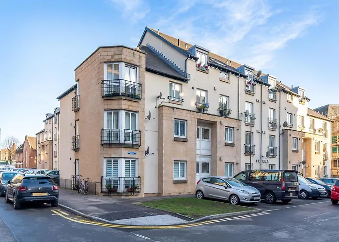 The Waverley Park Terrace