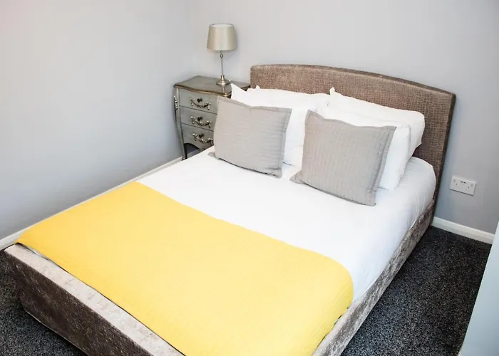 Playhouse Apartment *