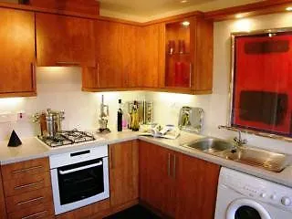 Apartament Lochend Serviced Edynburg