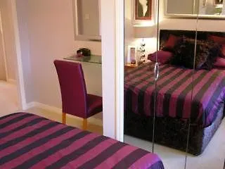 Lochend Serviced Apartament *