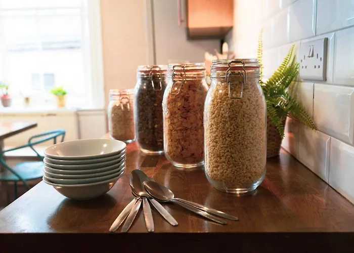 호스텔 하기스 *