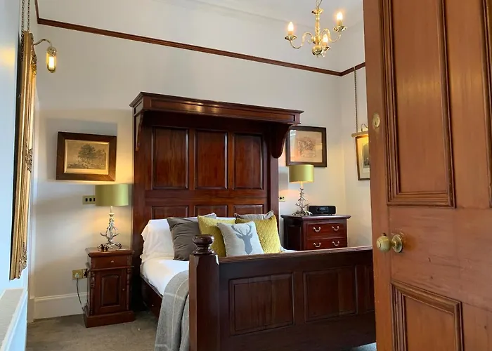 23 Mayfield 5*