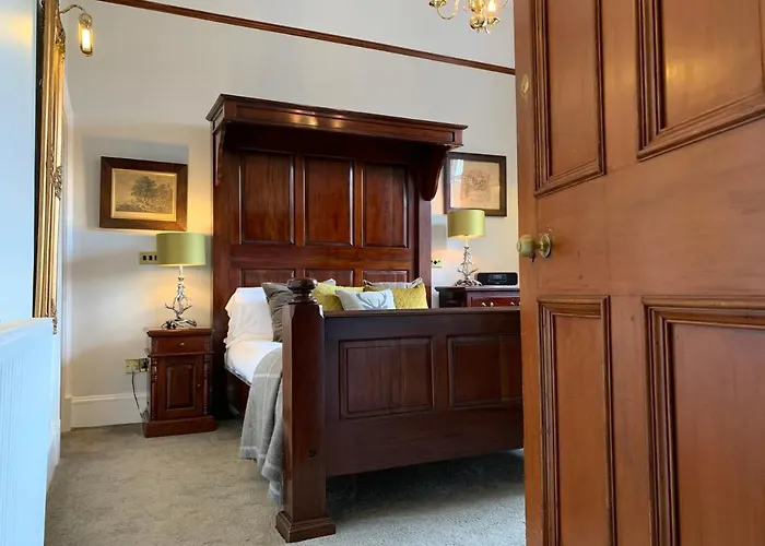 23 Mayfield 5*