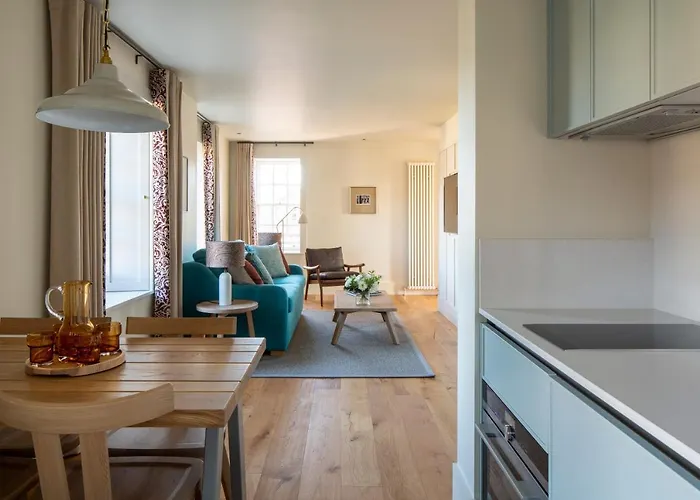 Hotel apartamentowy Abbey Apartments, At Holyrood 4*