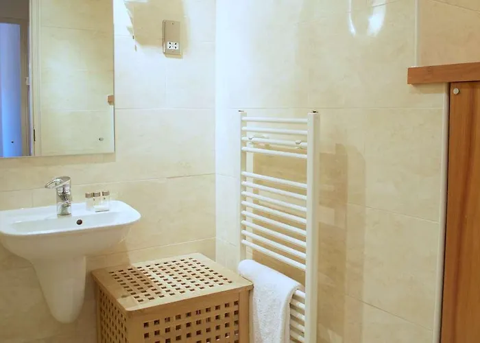 Dreamhouse Holyrood Park شقة