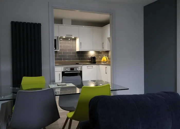 Hotel apartamentowy Fountain Court - Grove 4*