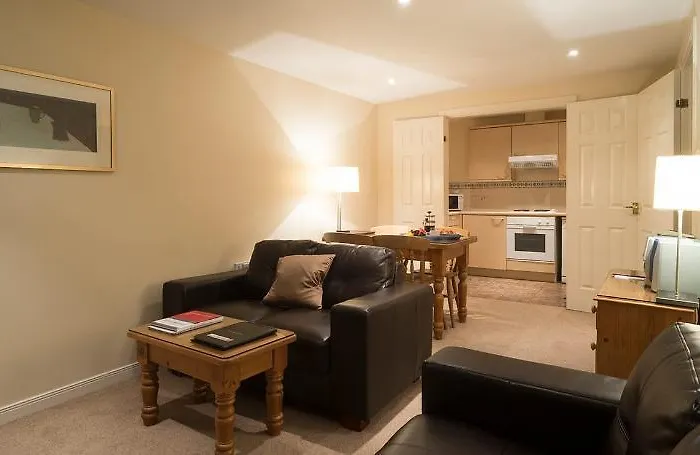 Fountain Court - Eq2 Lejlighedshotel 4*