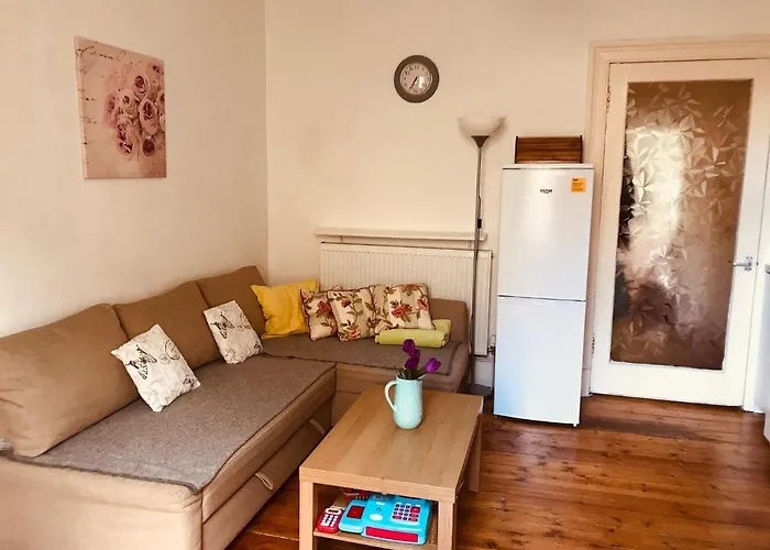 Διαμέρισμα Centre Escape With Private Garden *