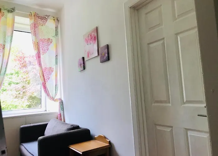 Centre Escape With Private Garden *