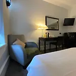 No6 West Coates Hotel