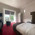 No6 West Coates Hotel 3*