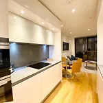 Aparthotel Quartermile Serviced *