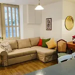 Quiet Ground Floor Mews Flat And Parking