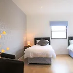 3 Bedroom Centre In Lauriston Place *