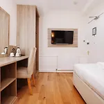 Castle Street ゲストハウス エディンバラ