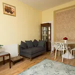 Semesterbostad 7 Bedroom Townhouse