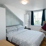 Semesterbostad 7 Bedroom Townhouse