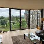 Διαμέρισμα Quartermile Luxury Landing