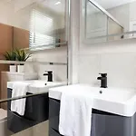 Joivy Modern 1 Bed Flat In West End, Close To Princes Gardens Apartmán Edinburgh