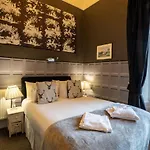 East Claremont 4*