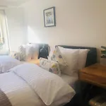 2 Bath Free Parking