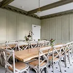 Casa vacanze Drylaw House, Grade A Listed Mansion Near Centre *