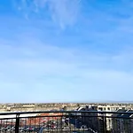 דירה Penthouse 101 *
