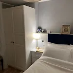 Georgian House Gasthuis 4*