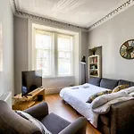 Διαμέρισμα Modern Sleeps 6 *