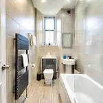 Διαμέρισμα Modern Sleeps 6 *