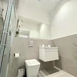 Lägenhet Chic, Newly Reno'd 1 Bed Open Plan, Nr The Meadows Edinburg