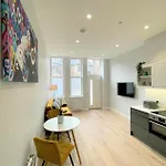 Apartman Chic, Newly Reno'd 1 Bed Open Plan, Nr The Meadows