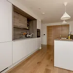 Designer Urban Apartment With City Terrace * Edinburgh
