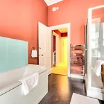 Beautiful Centre Georgian 4 Bed Townhouse With Private Garden