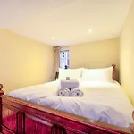 Famous House, 1 Minute From Castle Appartamento Edimburgo