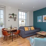 Apartman Lovely Beneath Castle