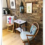 Spacious And Modern 2 Bedroom Flat Near The Centre Edimburgo
