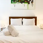 Artsy Modern 1br In Abbeyhill Lägenhet *