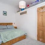 아파트 Pass The Keys Renovated 2bed Flat In Quiet Area Near The Meadows
