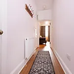 Joivy Cozy Near Castle Apartman *