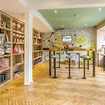 Grassmarket Hotel