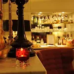 Grove House 4*