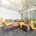 2br New Town Garden
