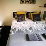 The Kingsview Townhouse - Boutique *