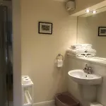 Private Parking 2 Bed 2 Bath Daire